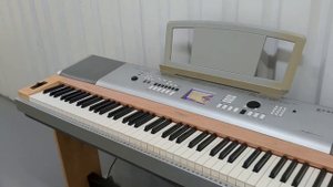 Yamaha DGX-630 digital piano keyboard arranger stock number 23035