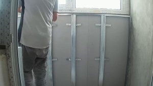 Что нужно сделать с наружной  стеной  после остекления лоджии