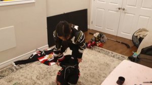 how to - hockey gear suit up