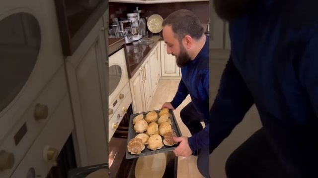 РЕЦЕПТ КОРОЛЕВСКИХ МИДИЙ ОТ АРМЕНА КАВКАЗ? ГОТОВЬТЕ С ЛЮБОВЬЮ! #арусякавказ #мидии #рецептмидии