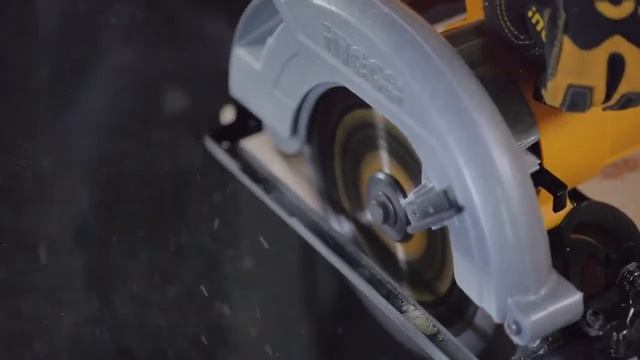 INGCO sega circolare 1600- CS18568 смотреть онлайн