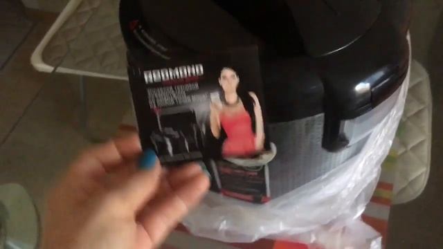 Лающая девушка)Весна кАзЁл?Мультиварка-управляется телефоном!Новая игрушка) смотреть онлайн