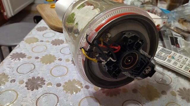 Протекает стеклянный электрический чайник. Причина и ремонт. Не работает подсветка в чайнике. смотреть онлайн