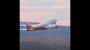 Взлёт огромного самолёта Boeing 747