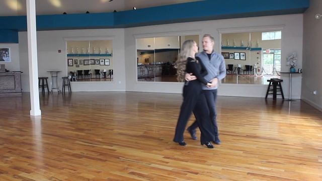 What is the Bachata? смотреть онлайн