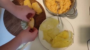 ГОЛУБЦЫ в СМЕТАННОМ СОУСЕ