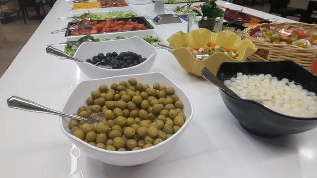 Welcome to RIO PARK Hotel in Benidorm, a lot of tourists here! ?? #benidorm #hotel смотреть онлайн