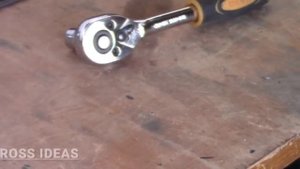 ТИСКИ СВОИМИ РУКАМИ ИЗ ШВЕЛЛЕРА MAKING the vise diy