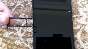 Nokia 7.2: How to insert the SIM card