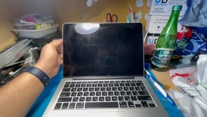 Убираем антибликовое покрытие на MacBook pro
