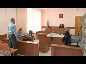 "Бывший начальник РЭО ГИБДД Бийска предстал перед судом" (Будни, 26.10.16г., Бийское телевидение)
