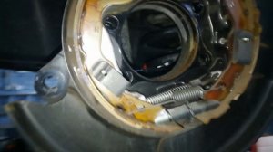 Замена задней ступицы Nissan Leaf