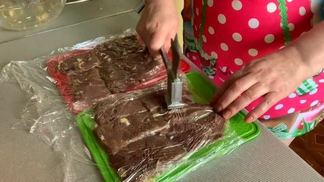 СОЧНЫЕ И ОЧЕНЬ ВКУСНЫЕ ОТБИВНЫЕ ИЗ ПЕЧЕНИ. ПОПРОБУЙ ПРИГОТОВИТЬ