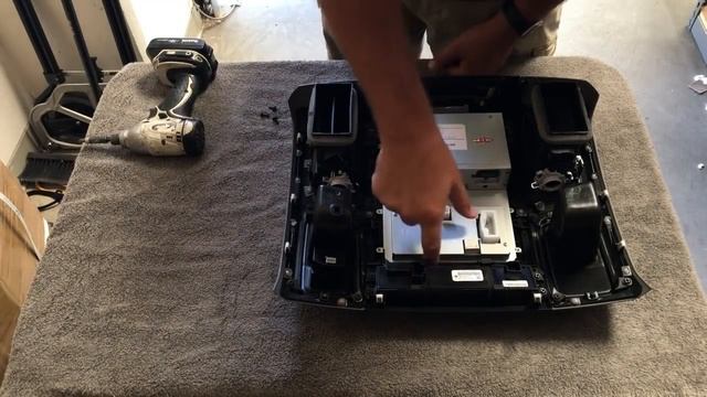 2014 up Dodge RAM navigation with 12.1 inch Tesla style TFT monitor смотреть онлайн