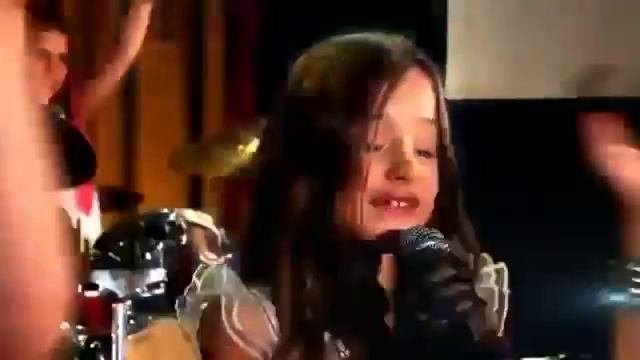 Очень красивые детские клипы и песни о любви! Супер позитивное видео!!!!!.