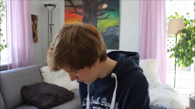 100 DIFFERENT WAYS TO COME OUT ...ALMOST смотреть онлайн