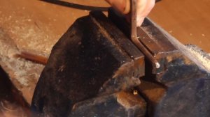 Как сделать ручки для ульев/Изготовление ручек на улья из подручных материалов