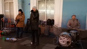 Музыка на Невском. Группа "ШУМНЫЕ СОСЕДИ" с песней "Я ЭТО ТЫ"     ( Мурат Насыров). 02.01.23