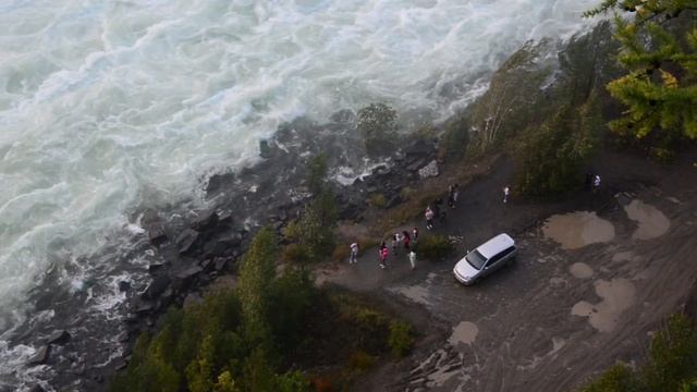 Водосброс, Ангара бушует, Братская ГЭС смотреть онлайн