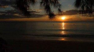 Sunset on Seven Mile Beach - Time lapse