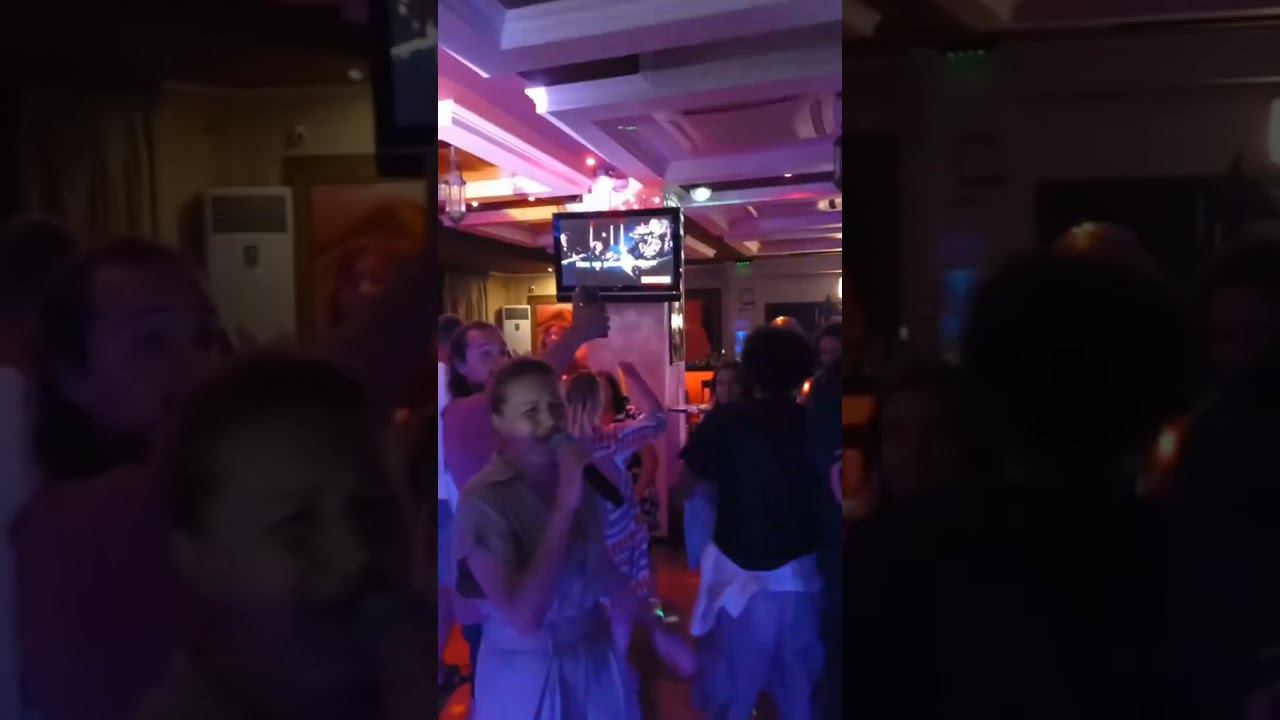 Пьем, поем, танцуем #dance #karaoke #music смотреть онлайн