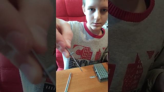 Как сделать игрушечную рацию из железного конструктора. смотреть онлайн