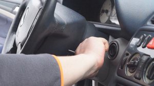 Как снять руль на Mercedes-Benz CLK w208 и W210? How to remove the steering wheel?