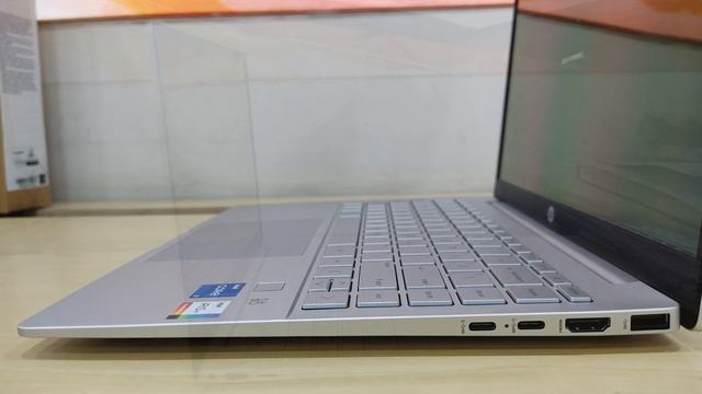 HP PAVILION PLUS LAPTOP 14 EH0024TU смотреть онлайн