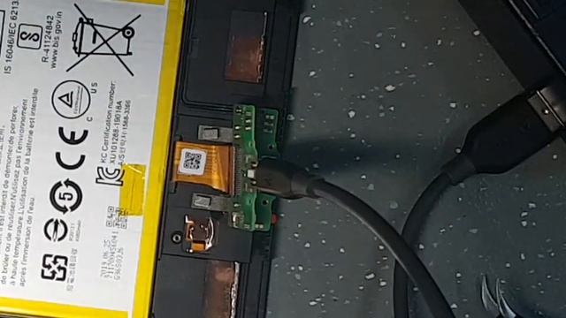 Samsung Galaxy Tab A 2019 (SM-T295) разборка, ремонт - не заряжается