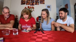 ПРОБУЕМ КОЗЯВКИ С НАТАЛЬЕЙ ФАЛЬКОНЕ 🤪 Конфеты нереальных вкусов - грязные носки, тухлые яйца ... 🤣