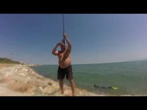 Рыбалка в Италии , что можно поймать. А так же находки друз кварца в свежих камнях с каменоломни .