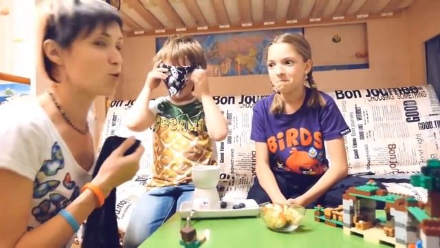 Майнкрафт, СТОП! Зомби прочь! Это ФОНДЮ КВЕСТ для Светы и Адриана смотреть онлайн