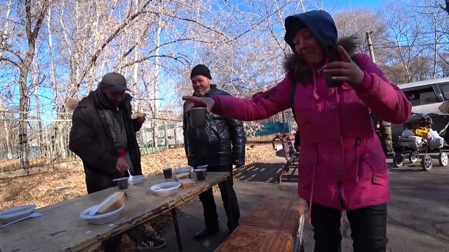 Бесплатный Обед | Что едят Бездомные смотреть онлайн