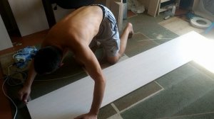 Поклейка меламиновой кромки с клеем на ЛДСП в домашних условиях своими руками
