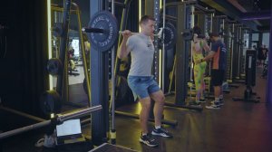 Вертикальные приседания в Смите