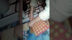 Жарим орешки в орешнице в старой советской