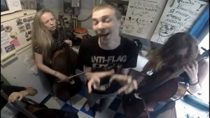 Володя Котляров и Vespercellos - Все идет по плану (Летов cover)