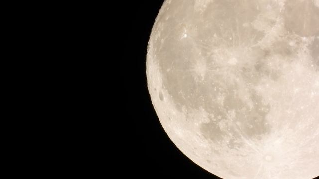 Nikon Coolpix P1000 Moon смотреть онлайн