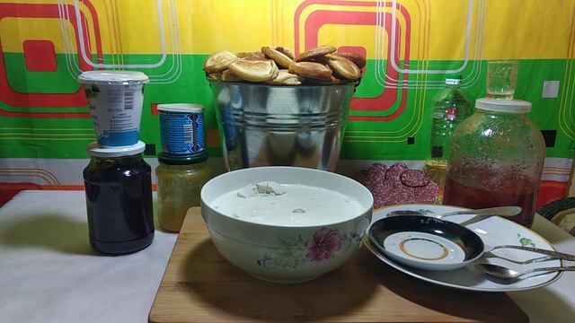 Оладушки целое ведро за 200 или 100 целковых...