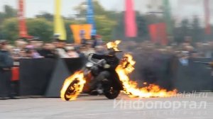 «Призрачный гонщик» на горящем мотоцикле