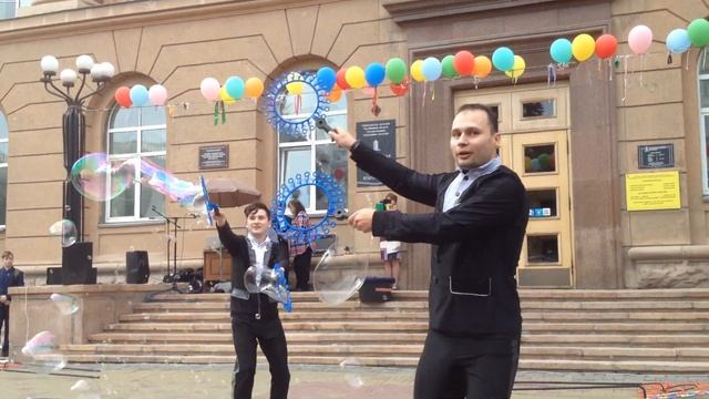 Праздник библиотеки и шоу мыльных пузырей