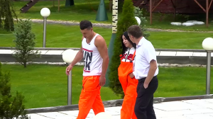 Дом-2: Прогулка заключённых Ивана Барзикова и Алисы Мусы