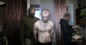 Работает спецназ. В Севастополе задержали сторонников неонацизма