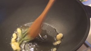 Сливочный суп с креветками.