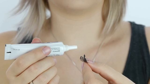 How To Apply False Lashes Youtube | For Beginners