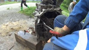Двигатель субару EJ25 разобрали