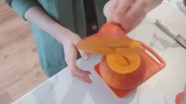 HALLOWEEN IN RUSSIA ? DO RUSSIANS CELEBRATE HALLOWEEN? смотреть онлайн