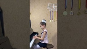 Толпыгина Валерия- Вариации на тему русской песни, Голубовская Н; Комаринская/Чайковский