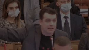 Горсовет купил гирлянды дороже в 9 раз