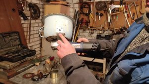 Пчеловодство.Самоделки. Сахарная пудра быстро и легко. Мельницу для сахарной пудры из болгарки.